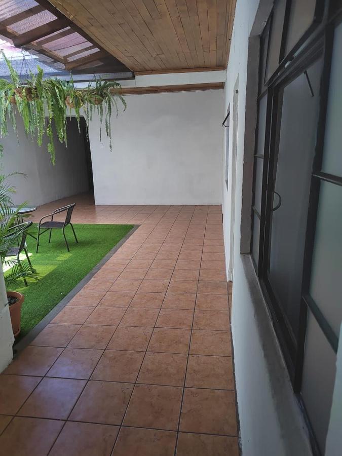 El Extranjero Hostal Antigua Zewnętrze zdjęcie